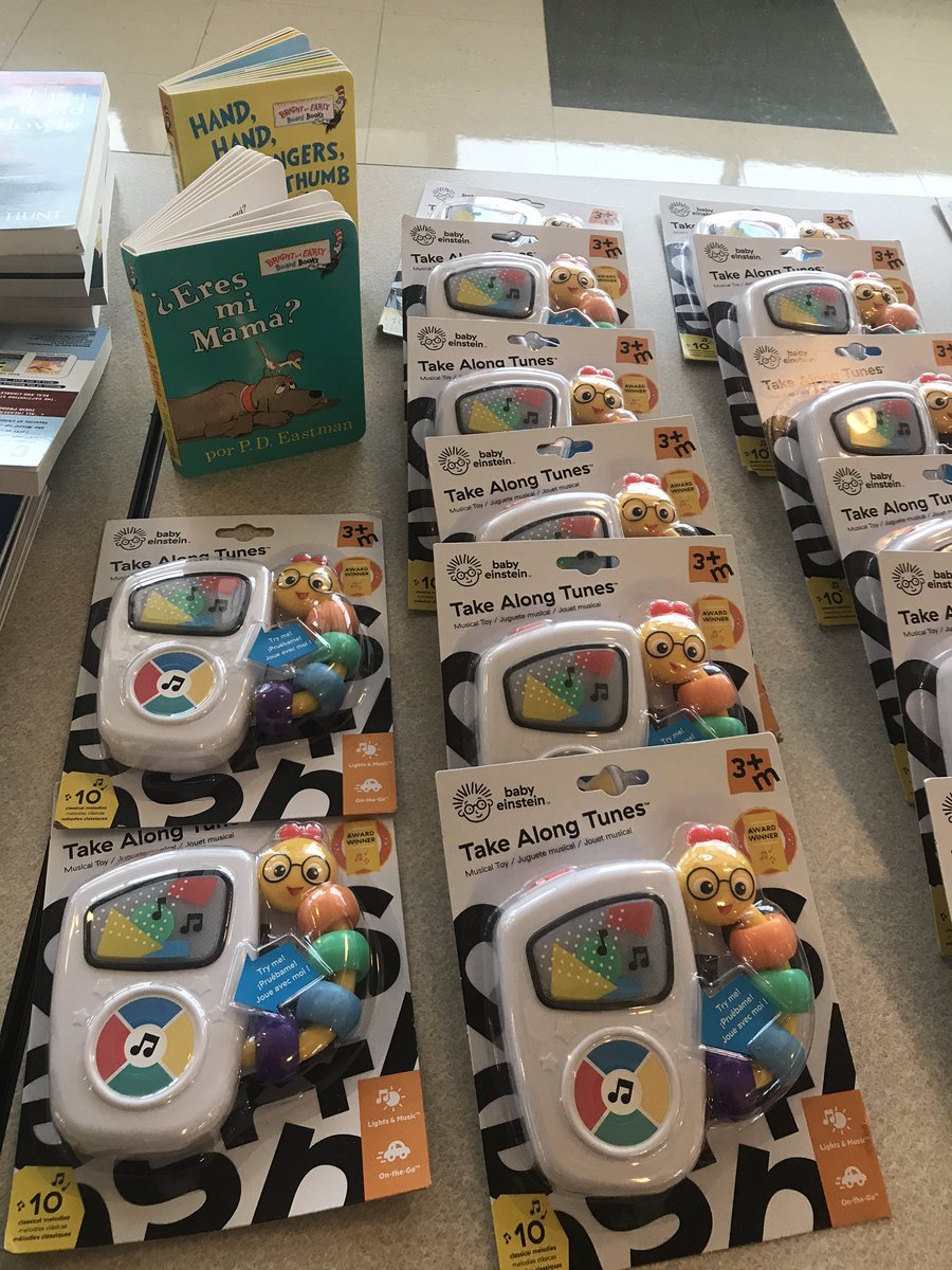 Ellen_Gerace's tweet image. Big shout out to @PCSD_Parents,  @VargasDir, @DRMMD2015, @DrJFerris and @Eaglesgirl9 for sorting and packing hundreds of items and toys to get ready for the @UnitedWayWP Door Dash deliveries this evening. Thank you for all that you do! ❤️#Peekskillstrong #Peekskillpride