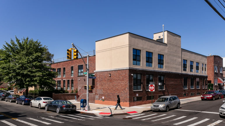FiDiResidents's tweet photo. #NYC #homelesshotel trend predates #COVID19, which gives the lie to this notion that it’s all done for “dedensification” purposes. #BilldeBlasio has planned to build 90 new shelters since 2019. It’s about fundamentally reshaping and redistricting the city. https://t.co/L0Q0FE28Ux https://t.co/xYHMc4hB93