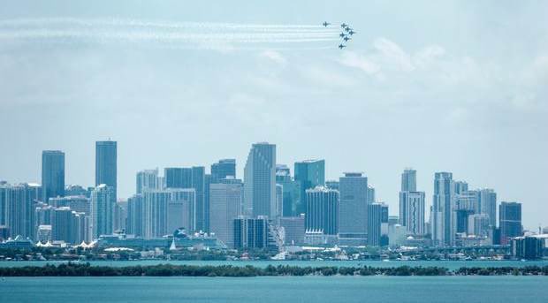 taddschwartz's tweet photo. WSJ: Low taxes &amp; high temps lure finance firms to #Miami: “The sun, moon &amp; stars have aligned” says Nitin Mot­wani. “The new nor­mal is about more growth happen­ing here.” Says @blackstone: “Miami is a world-class destination where people want to live” https://t.co/R7R4lkHBhe https://t.co/gMQhXC4qEW