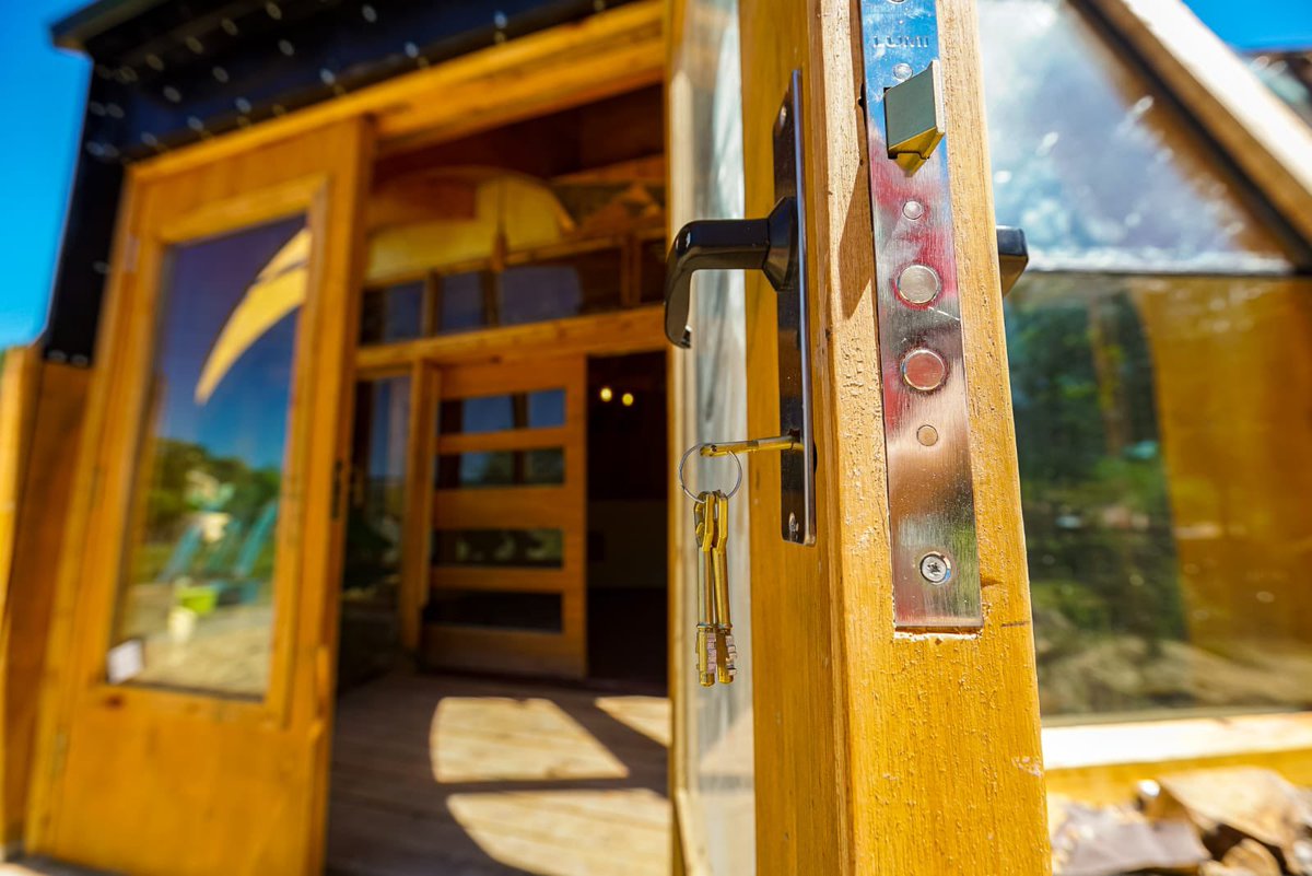 😍 Te presentamos el Aula Escuela Plus Iporá

Un aula de educación ambiental que recibirá a casi 2500 niños, niñas y docentes por año

Tiene el objetivo de acercar oportunidades para trabajar la educación ambiental en el ámbito curricular