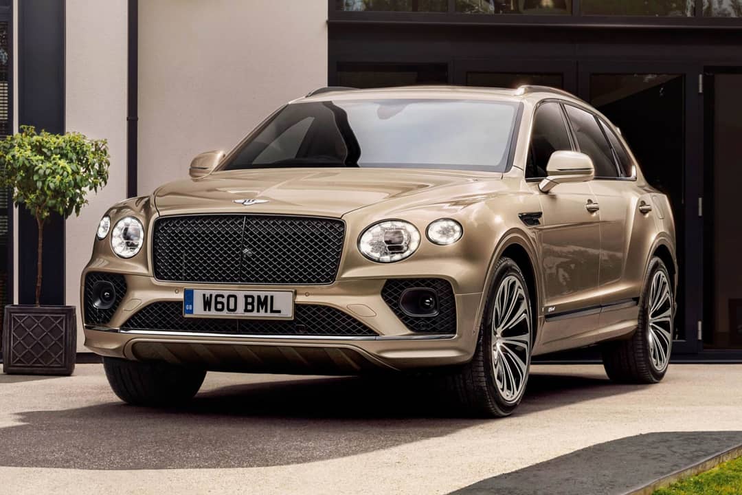 MotorShowme's tweet photo. Bentley is also into the trend and here is the new Bentayga Hybrid!
#Bentley #BentaygaHybrid #BentleyBentaygaHybrid #LuxurySUV #ElectricSUV #EVMode #MotorShowme https://t.co/M3cXIQZMSv