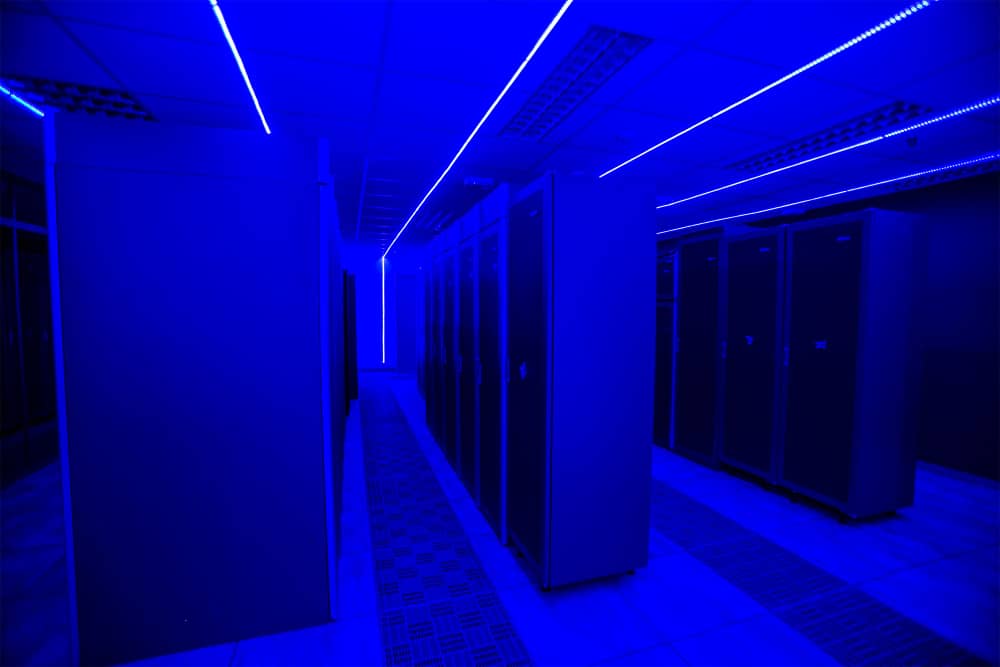 madibaOlivier's tweet photo. UN DES 1ER DATA CENTER EN AFRIQUE CENTRALE !!

Et il est Camerounais par ST DIGITAL.

Inscrivez-vous pour l'événement de lancement sur le site

https://t.co/iINfQj0CuD

À soutenir en RT au max et voyons quel data on peut poser dedans un peu un peu.

#caparledev https://t.co/qZjy7t3rfW