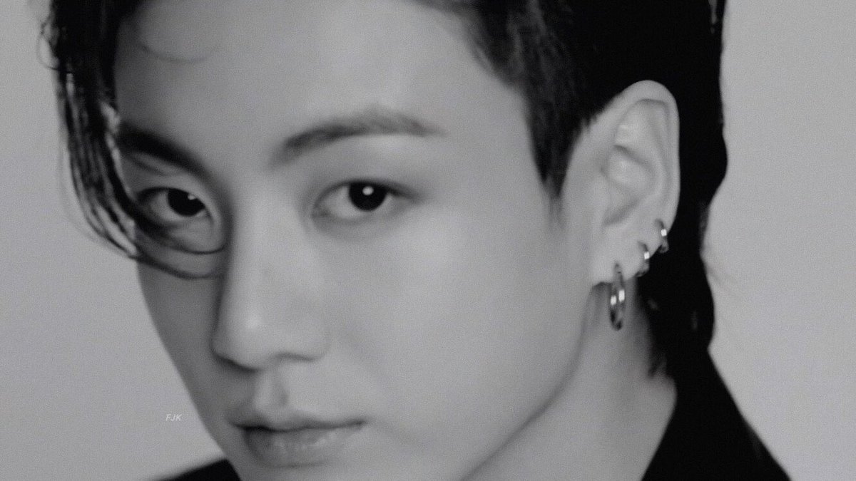 filesjk's tweet photo. rockstar jungkook 🖤 https://t.co/dMme9dmOS2