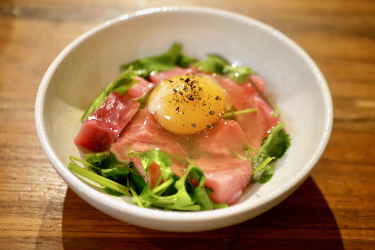 HikaruruKitchen's tweet photo. 中トロ・パクチー・たまご / Tuna, Coriander, Egg

魚屋さんで良さそうな中トロを見つけたので、パクチーと卵と混ぜて、オリーブオイルで頂きました🥰

#中トロ #パクチー #たまご #tuna #coriander #egg
#料理 #おうちごはん #cooking https://t.co/BiSRaxo1z7