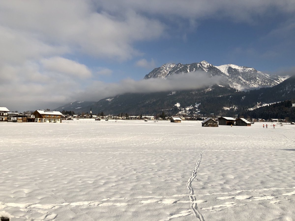 HDomhardt's tweet photo. #Oberstdorf https://t.co/sfnPLC7WFX