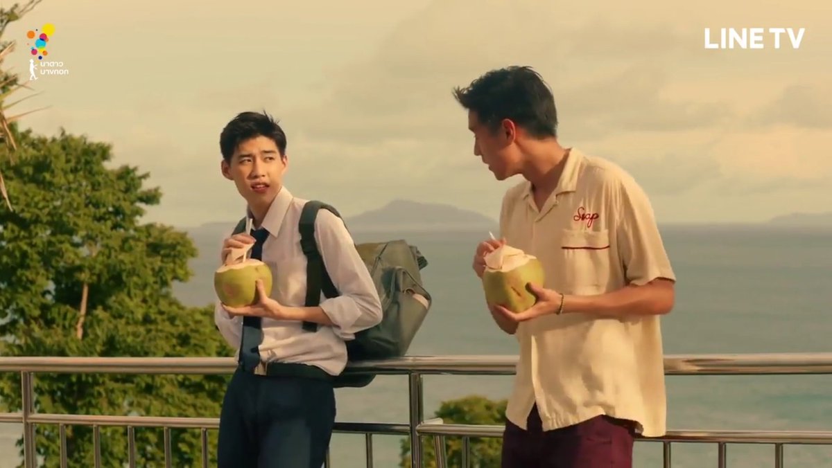 Mid-episode, Teh was running with Oh Aew to the tip of Promthep Cape to fulfill his promise in episode three. It was shown that he started drinking coconut juice again 