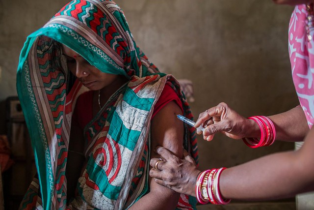 “TB is a disease of poverty. It does not impact the rich much. COVID does. This is also why people are mostly focussing on its vaccine,” said  @AnantBhan, researcher on bioethics, global health & health policy, on India's response on  #COVID19 & TB vaccine. @rajikatalwar  @paimadhu