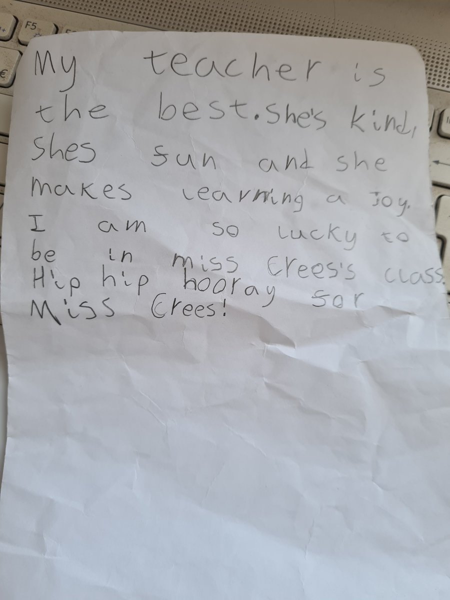 Misscrees11's tweet photo. Having a rummage through some of my school materials and I came across this note. It was written and given to me 2 years ago by one of my year 2 pupils. It made me feel as emotional today as it did then 🌈
#teachingisaworkofheart #initfortheoutcome #itsthelittlethings https://t.co/eGacMAzesx