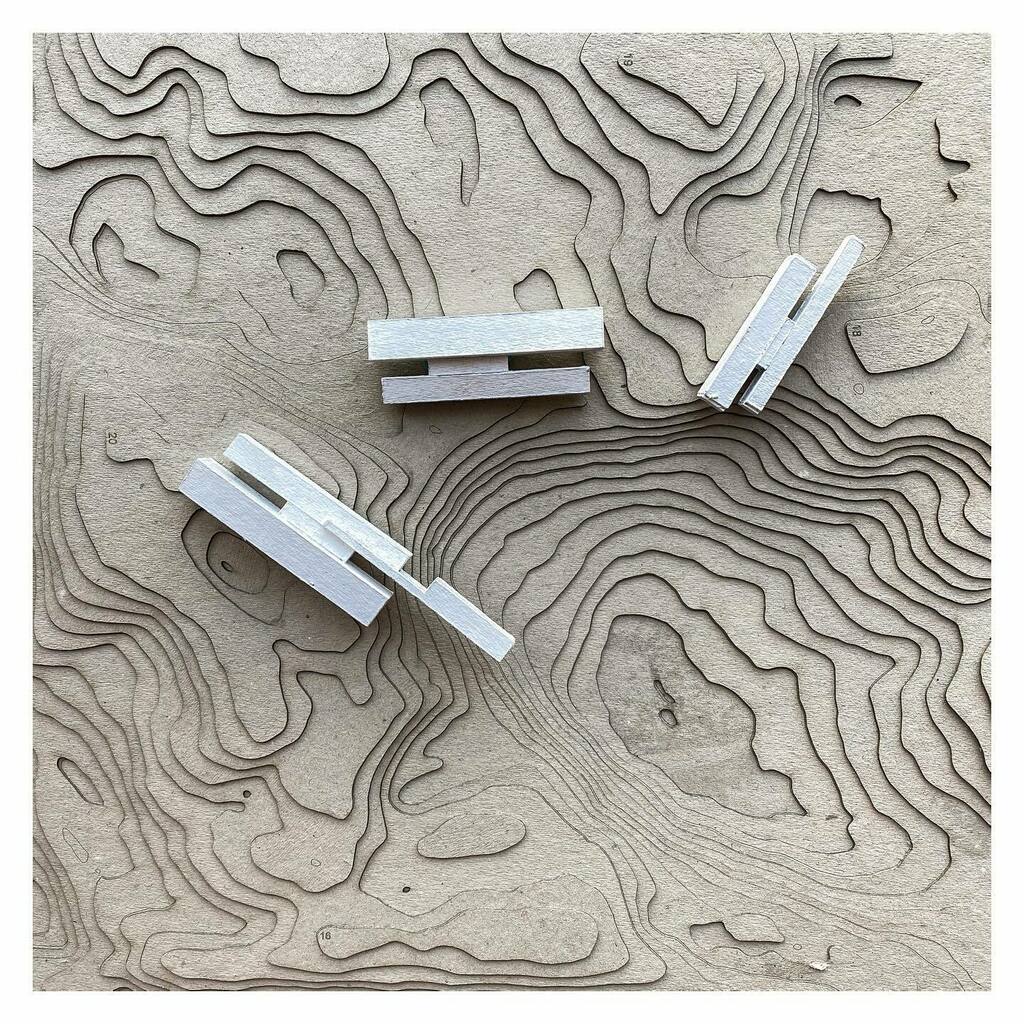 tzed_architects's tweet image. Contextual architecture • Site and massing model for a residential project nestled in the depths of the desert. ⠀

#contextmatters #desertarchitecture #contextualarchitecture #architecturalmodel #thinkingthroughmaking #massingmodel #sitemodel #contourmodel #dubaiarchitecture …