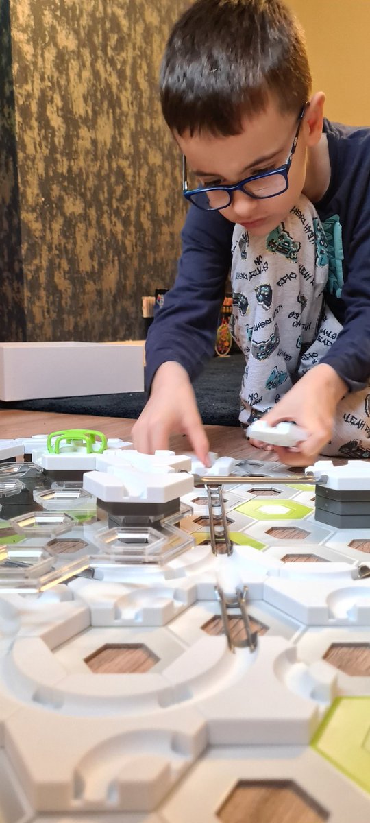 First day of lockdown and Kell is celebrating his 8th birthday, it's certainly diffrent than he expected, but fun none the less happy birthday 🎊🎉🥳 #lockdownBirthday #lockdownscotland