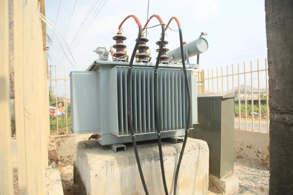 PROJECTS INTERVENTION: AGBARHO (1)Ongoing installation of 500KVA Transformer at Akpovi Junction, Agbarho community in Ughelli North Local Government Area of Delta State.