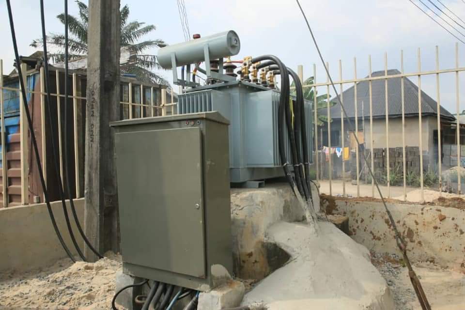 PROJECTS INTERVENTION: AGBARHO (1)Ongoing installation of 500KVA Transformer at Akpovi Junction, Agbarho community in Ughelli North Local Government Area of Delta State.