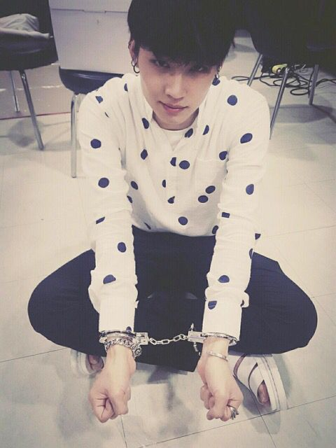 not a moment but these picture keeps me up at night i need to know WHAT WAS THE REASON #OurMasterpieceJBDay #재범아_생일축하해_앞으로도_행복합시다