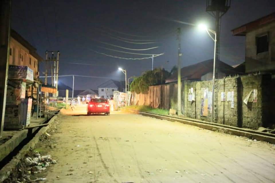 SOLAR STREET LIGHTS: EBRUMEDE Installation of solar street lights in Ebrumede Community, Uvwie Local Government Area of Delta State.