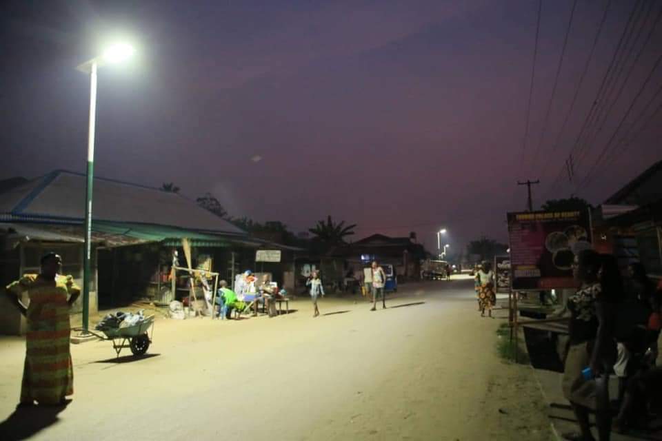 SOLAR STREET LIGHTS: EGBO-UHURIE Installation of solar street lights in Egbo-Urhurie Community in Ughelli South Local Government Area of Delta State.