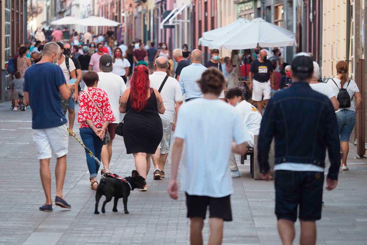 diariodeavisos's tweet image. 🔴🔴 #ÚLTIMAHORA  10 fallecidos en Canarias y 230 nuevos casos de covid; 110 en Tenerife diariodeavisos.elespanol.com/2021/01/10-fal…