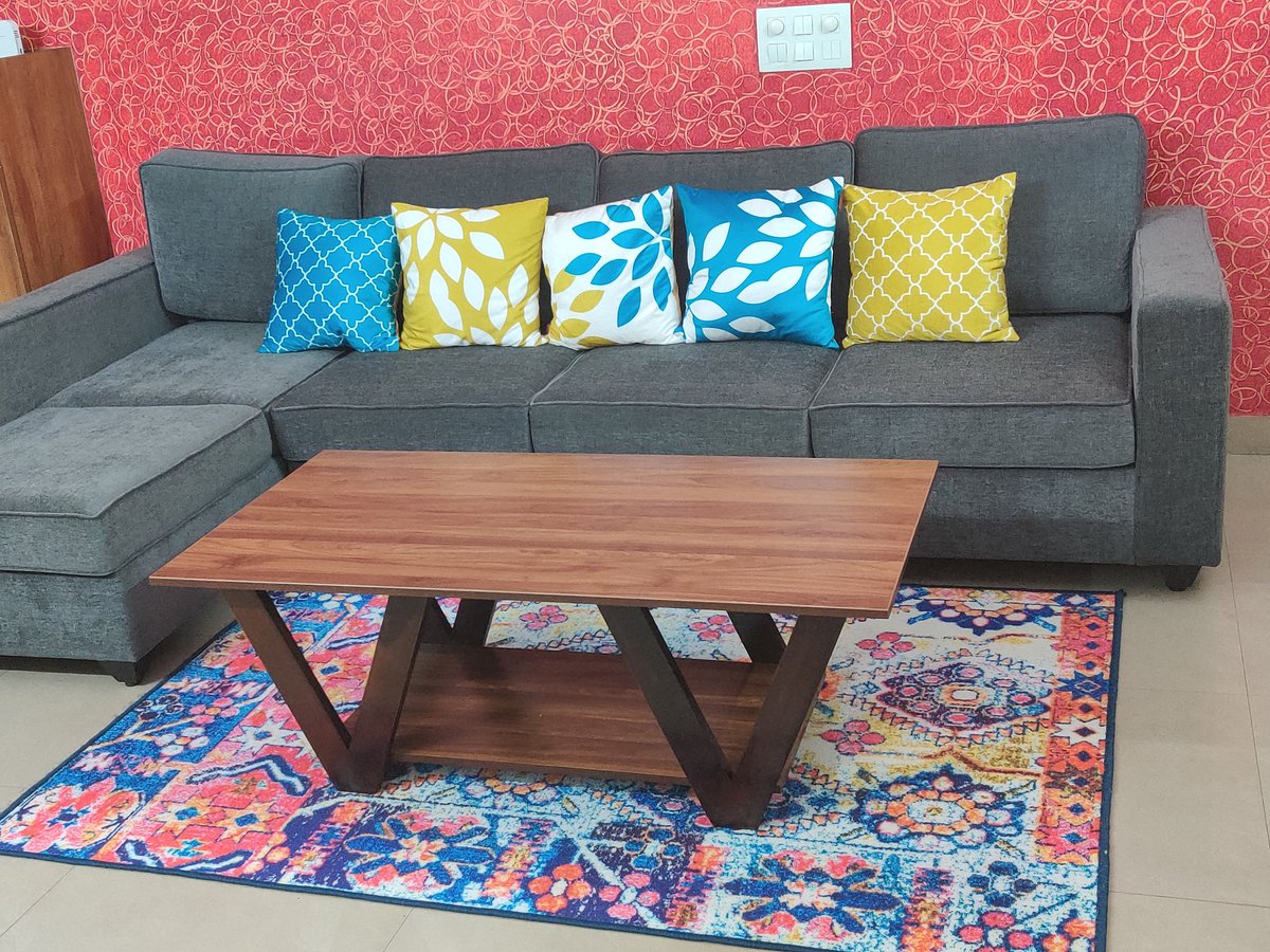 ravdeep_saluja's tweet photo. @WakefitCo Thanks @WakefitCo ,  received my table, it looks awesome.👍 https://t.co/mMS0IjI42k