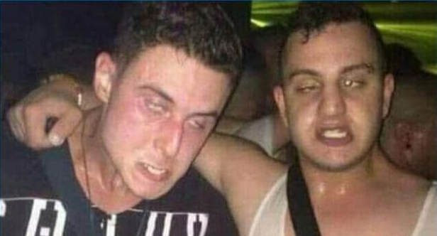 - Pasame la foto de ayer, así la subo 
- Dale