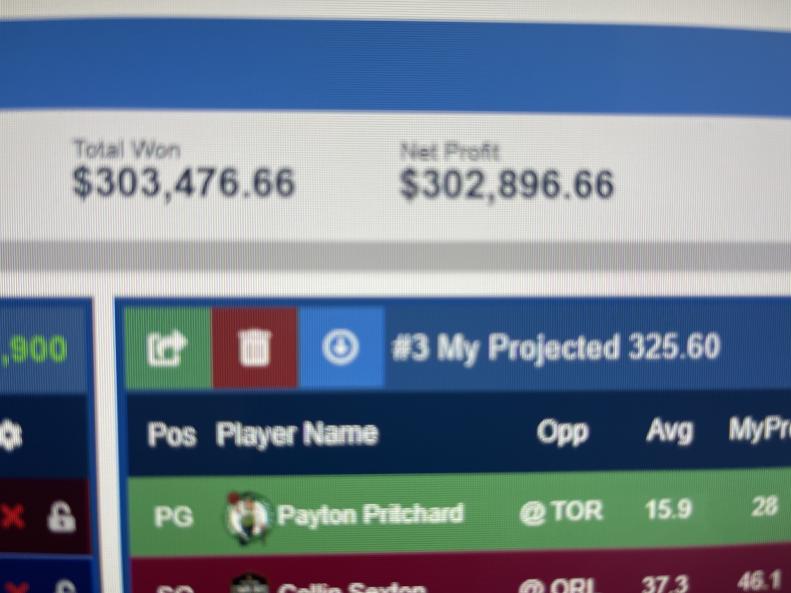 BeDifferentDFS's tweet image. My Draftkings profit last night if I just stuck to my initial Pritchard exposure before him not starting news.  Doh!   Damn you DFS gods.  My process is on though.  All good!