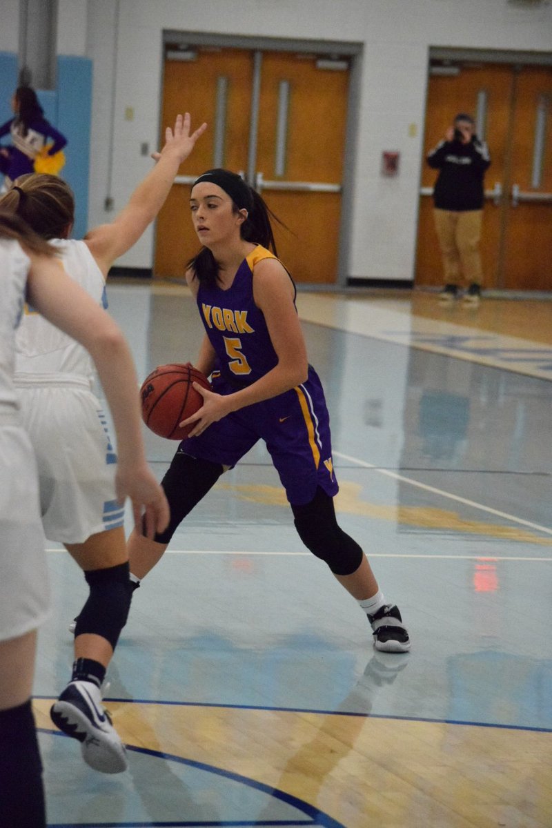 2022 G <a href="/sagesmith05/">𝔅𝔯𝔦𝔞𝔫</a> had a solid gameplay last night with 9 points, 3 rebounds, 3 assists and 1 steal in a big win against Oneida! Sage will need to continue to play well tonight as AAA Cookeville comes to town!