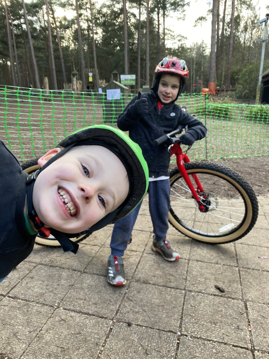 StevenKillick4's tweet photo. Fun ride with the little ones. Won’t be long till they are storming down the proper MTB trails. 🥰😁 https://t.co/3UgybKP7PC