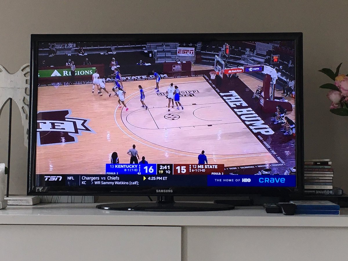 Fantastic watching #SECwomensbasketball on @TSN_Sports . Need to see more #womeninsports on TV.
@TeamSheIS @louisehreid