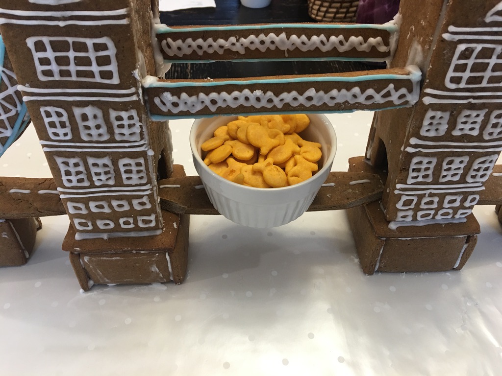 647GotCake's tweet photo. @skillsontario
  My daughter's submission for the  #WinterfestBridge  competition.  It held the required minimum weight, but she would like to submit for the BEST DECOR category and keep her bridge intact 😁
#SkillsWinterfest2020 https://t.co/ZsjKFCat08