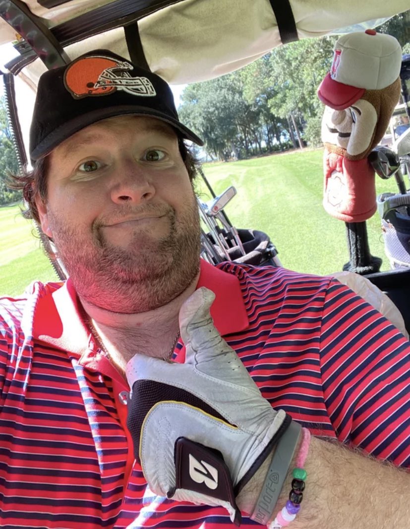 REFLOG18's tweet photo. If you have not followed the story of Tom Seipel, I’d encourage you to check it out.

Huge #Browns fan dying of cancer- will be there at the game today thanks to the help of many- including @bakermayfield, @SzaboApparel, @angrybrownsfans, @emilywmayfield6

https://t.co/oXLSPZ2sFK https://t.co/0FXWs7nK4x