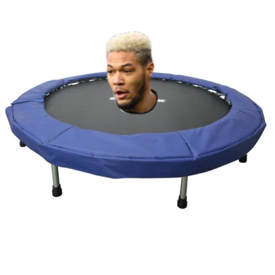 Joelinton with some mind boggling first touches in this half. #NUFC