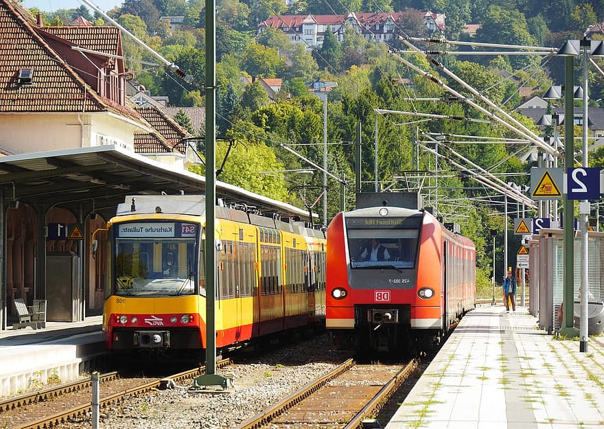 11/ The Tram-train of the "Karlsruhe model" is, on the other hand, a way to provide an "updated", more sophisticated version of the old interurbans, blending urban, inter-urban and mainline rail service in an almost seamless way.