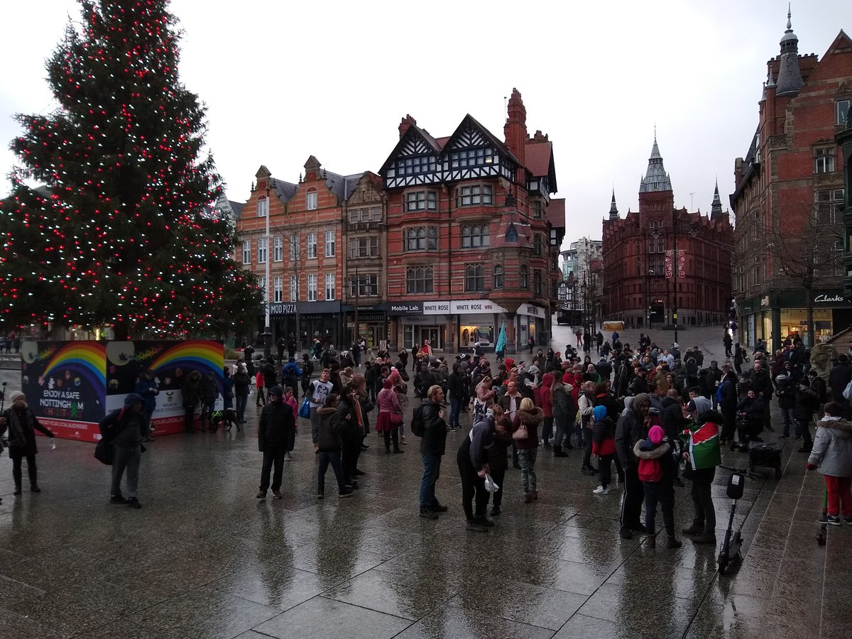 Nuts around the Christmas tree, the march has reached the Market Square.