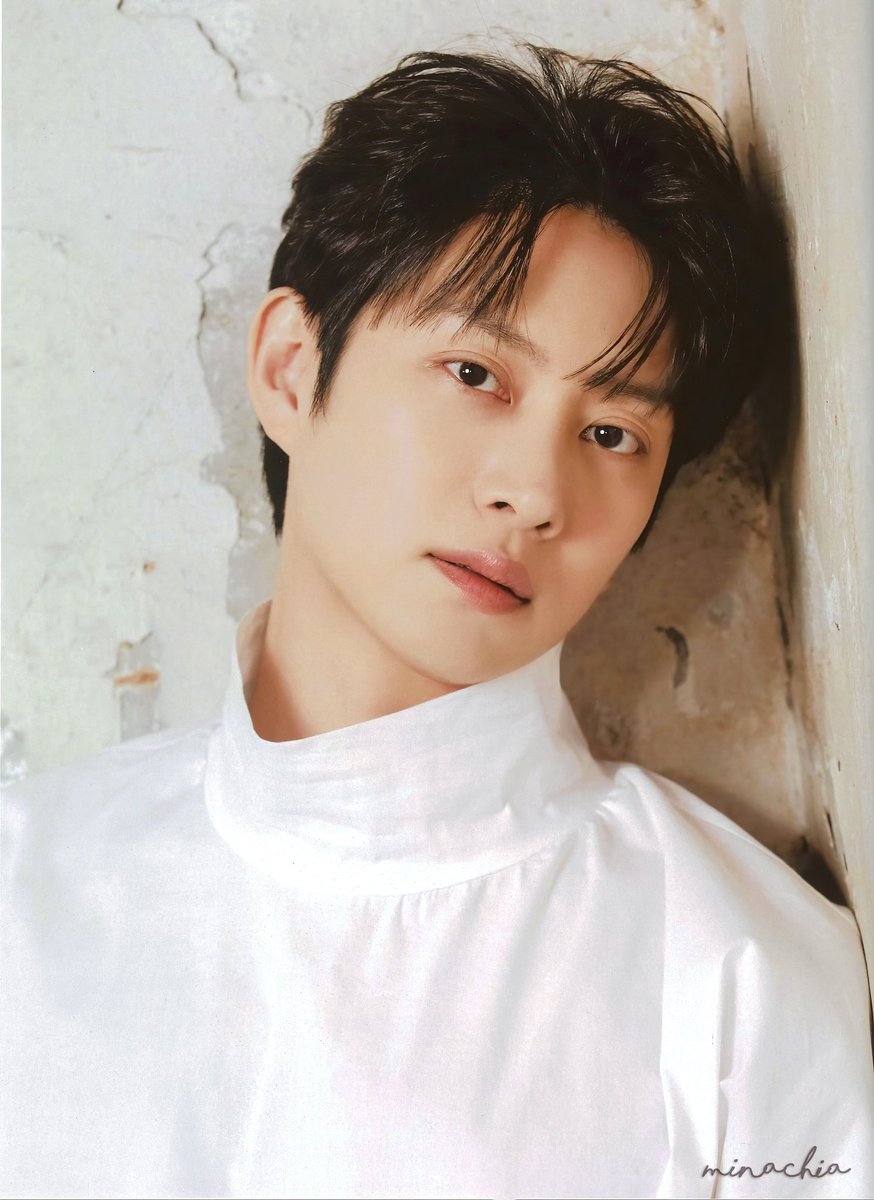 Heechul_Brasil's tweet photo. Photobook: Remember 15 💙
#SUPERJUNIOR #HEECHUL @SJofficial https://t.co/F1nJXAiQrH