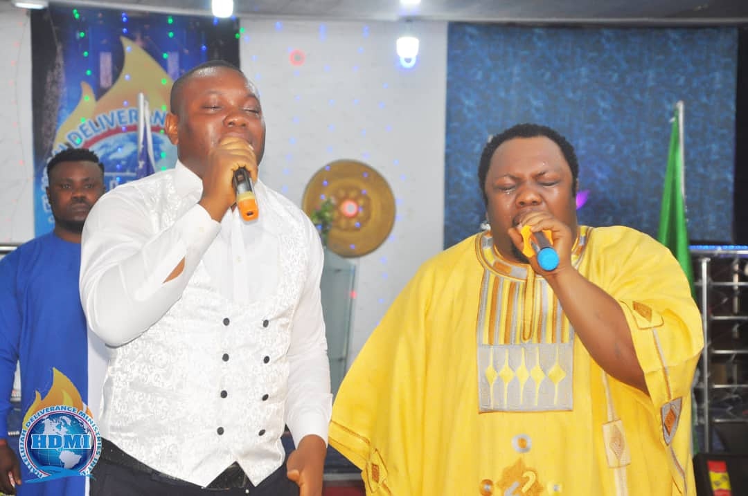 JerryPraise5's tweet photo. #GracePersonified
For u to father others, u must first have a father... Ministering alongside with the prophetic General Ororo1.. 🔥🔥🔥 My eyes are open and greatness is all I see 👀👀 Now. https://t.co/gEEJIHAG00