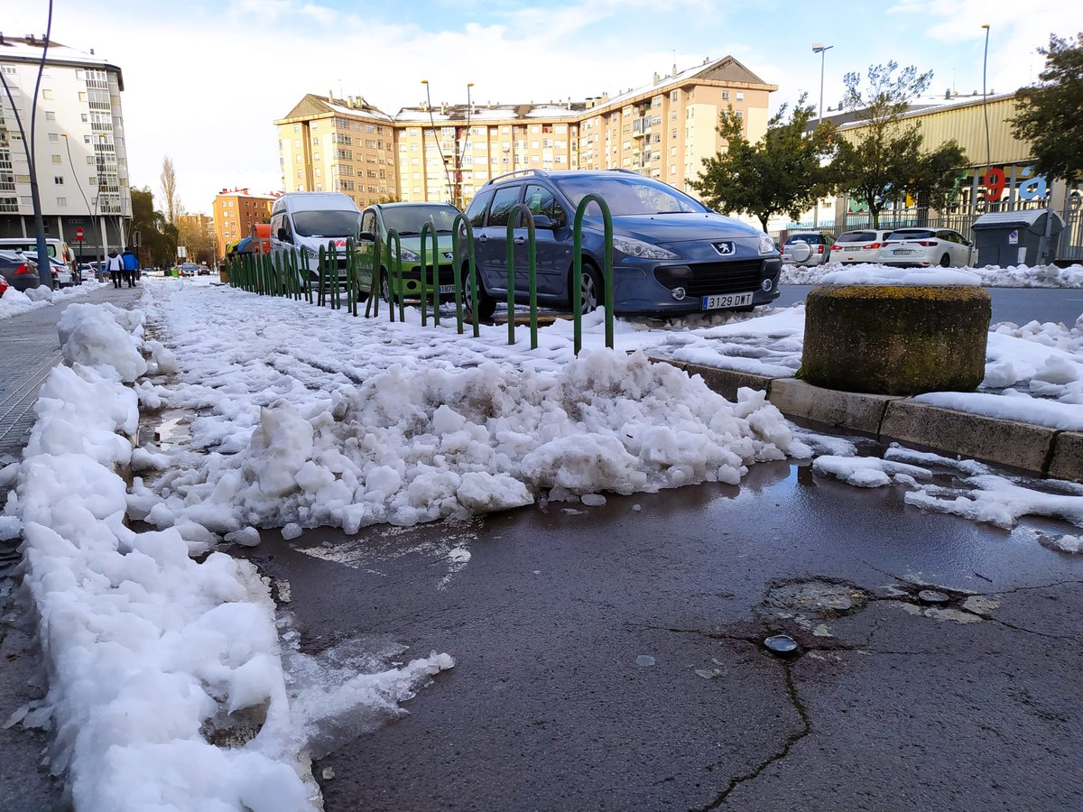 bizikleteroak's tweet photo. Llegará un día en el que la bicicleta será un medio de movilidad con el mismo nivel de prioridad que los vehículos a motor... por ahora no lo es @gorka__urtaran @mariangtz_xvg https://t.co/tOah8WK4ub