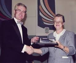 7/9Maura became well-known for her work in treating obstetric  #fistulae. In 2007,  #UCD awarded her an Honorary Fellowship of the School of  #Medicine. In 2013 she was given an honorary Fellowship in Obstetrics & Gynaecology from London College of  #Obstetrics &  #Gynaecology.