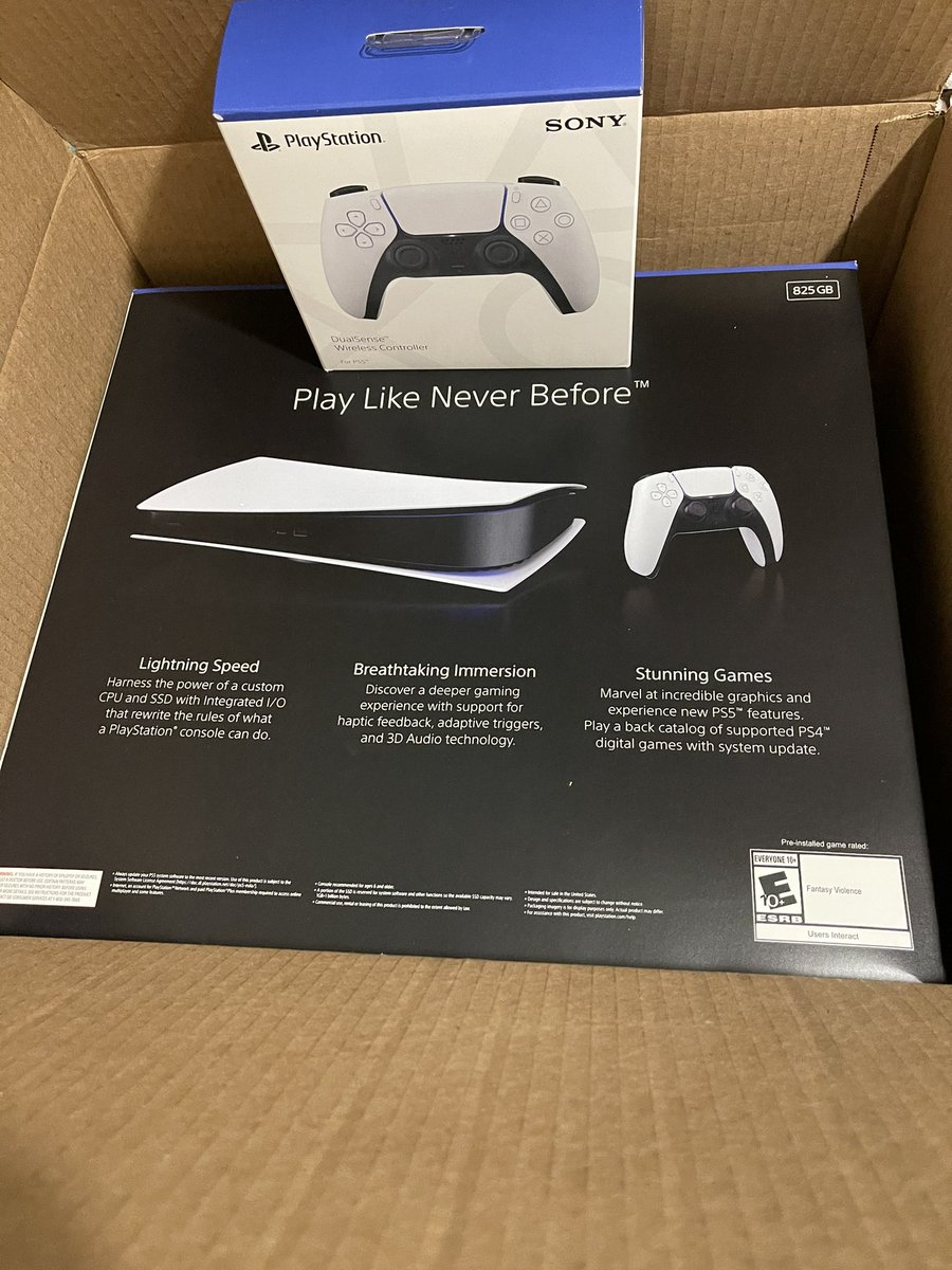 luisvelez_93's tweet photo. GameStop 12/18/20 order gg never give up like you said @ChitoGaminYT https://t.co/qyFd0BP4Ro