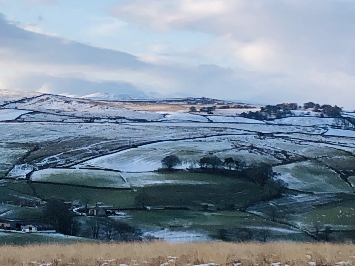 Morgan Williams (@mountain_morgan) on Twitter photo A tardy start meant a speed-hike over Boss Moor to reach <a href="/CafeRobso/">Cafe Robso</a> in time for last orders. Fed and watered, the trip back was much less frantic. 😂 A tardy start meant a speed-hike over Boss Moor to reach <a href="/CafeRobso/">Cafe Robso</a> in time for last orders. Fed and watered, the trip back was much less frantic. 😂