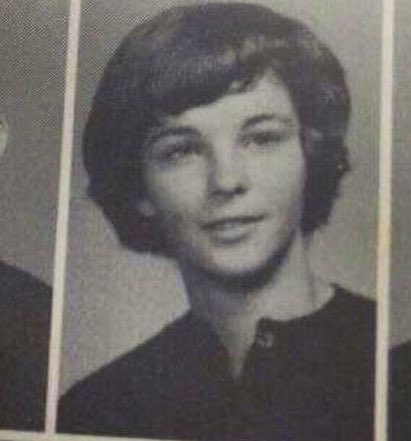 oopshabit's tweet image. a avó do Louis nessa foto é o Louis perguntando “brothers?” quando o Liam fala que eles são como irmãos e aponta pro Harry e pro louis