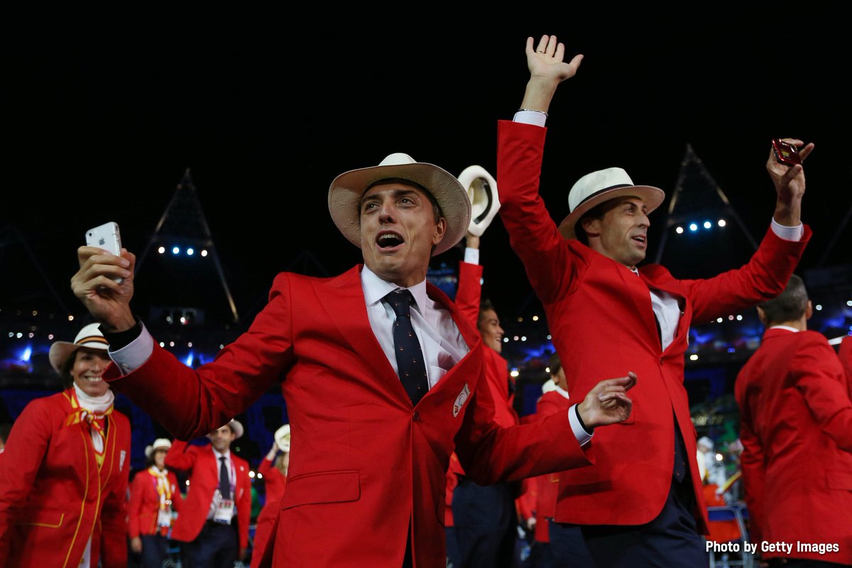 Tokyo2020es's tweet photo. La moda Olímpica española 🇪🇸

Mira los coloridos conjuntos que vistió España en la Ceremonia de Apertura de los @juegosolimpicos #Londres2012. ❤️💛

Recuerda los atuendos Olímpicos más particulares 👉 https://t.co/DXOcK4ycdb

#Tokyo2020 
@COE_es https://t.co/9Eir3yLv10
