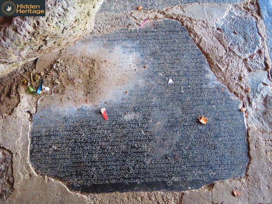  #Kalaburagi temple trail again - The 12th cen CE Ishvara temple in Nimbargi vil standing & in worship. Shrine also preserves inscriptions mentioning Kalyana Chalukya kings Someshvara III & Vikramaditya. Shows value of temples as repositories of history.  #Karnatakatrail