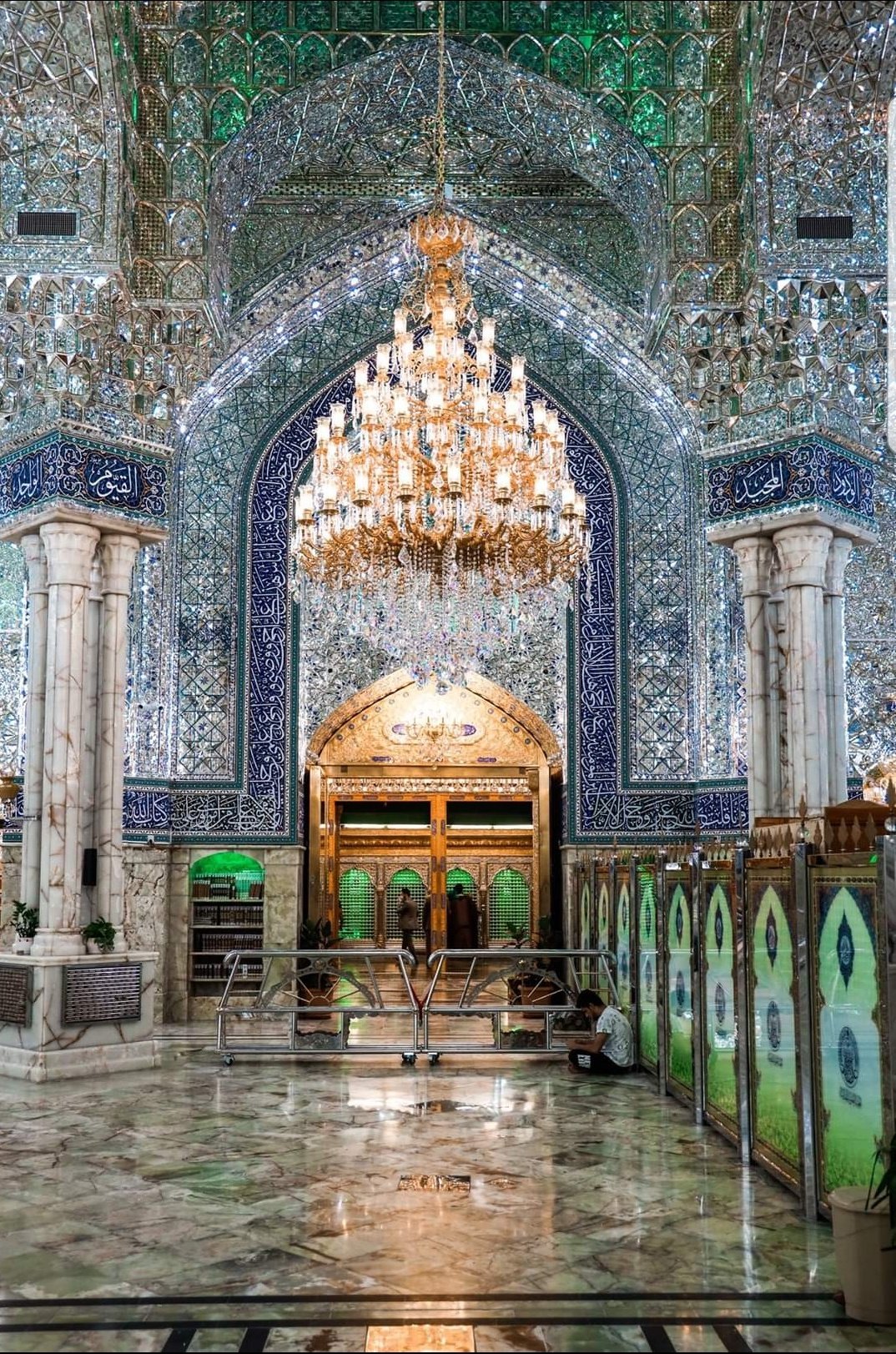 Islamic Architecture on Twitter: "Gold, Crystals, tiles and marble from  Inside of Imam Ali Shrine in #Iraq #islamicart #IslamicArchitecture  #architecture #photograghy #art https://t.co/2V0TJcs63t" / Twitter
