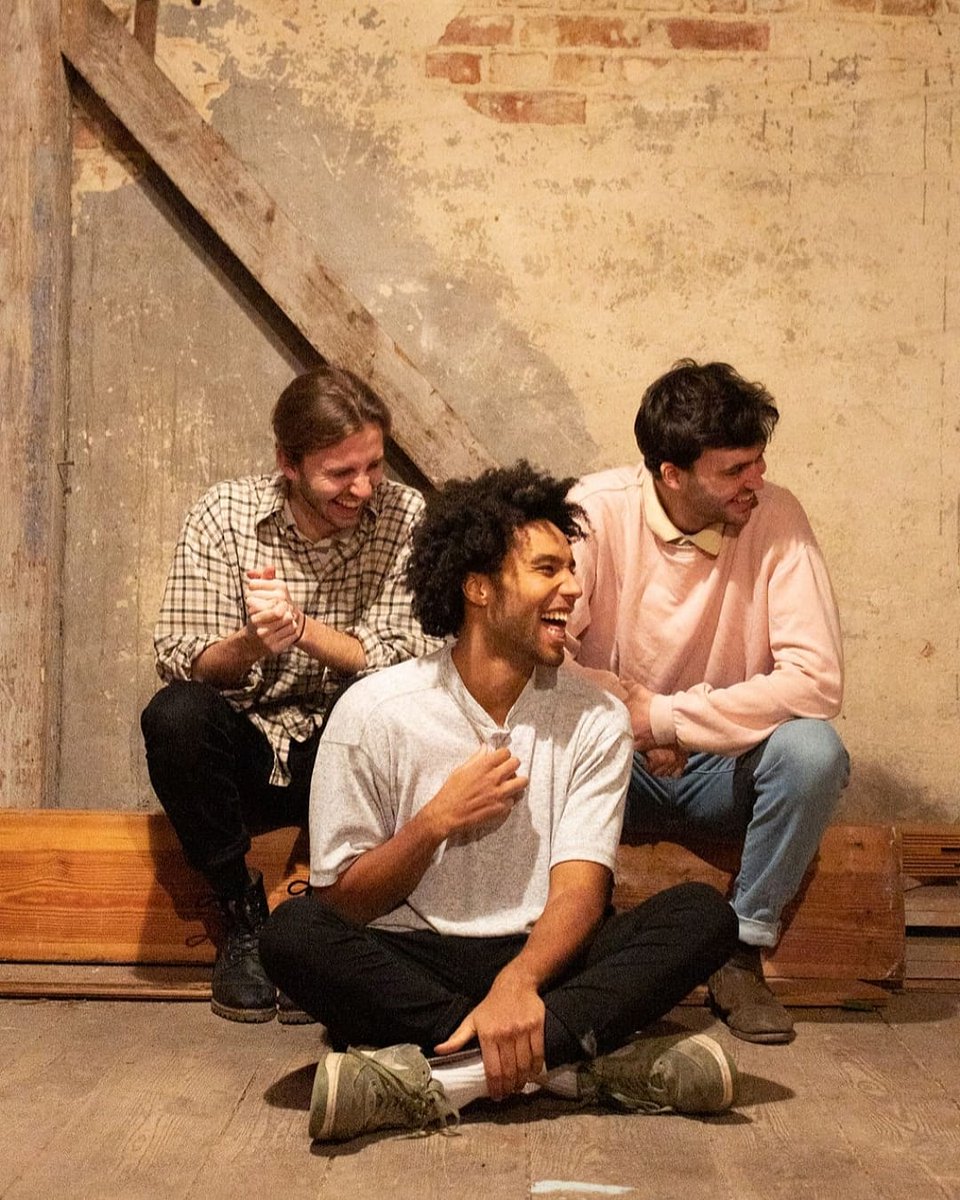 New year who dis? Here's to a good 2021 with more laughter 🌞 We've got some exciting things in store and are very much looking forward to sharing them with you! Sending love and most importantly health to all of you.
#weareprismala #prismala #2021NewYear

📸 rebekka.eversmann