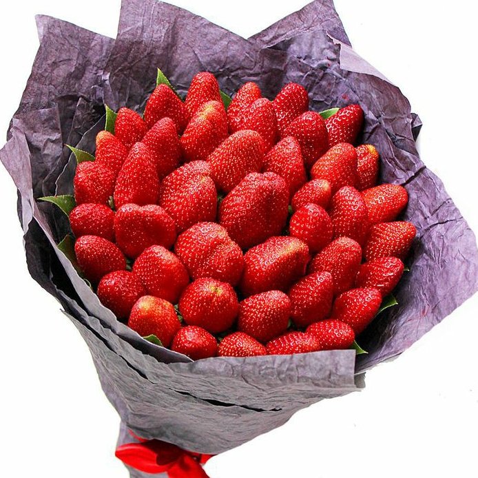 gitforyou's tweet image. ➳ De: 🌹
➳ Para: @therealmoraes.

➳ Strawberries are sweet just like you.