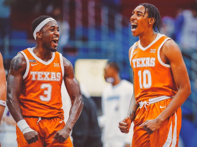 Eq0n9iHXIAAOf8c?format=jpg&name=small