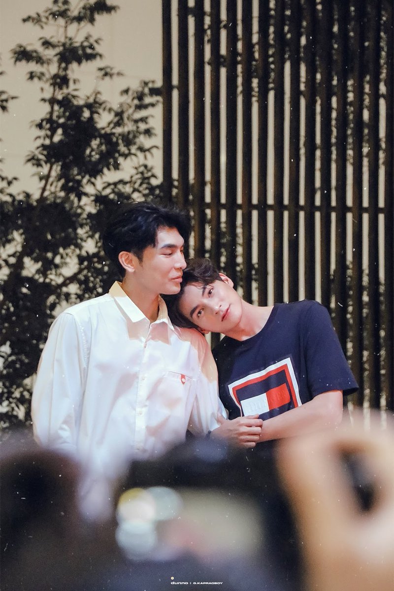 BEST MEWGULF MOMENTS 2020 RANKINGS#18. when gulf was extra clingy to mew because mew was leaving for philippines the next day