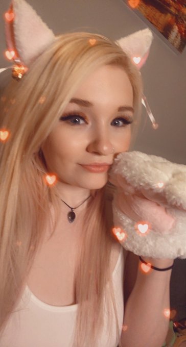 Meow 😻 https://t.co/CCRoW0wqBP<a href="/tag/onlyfans"class="tags"><span>#onlyfans</span></a><a href="/tag/sellingcontent"class="tags"><span>#sellingcontent</span></a>