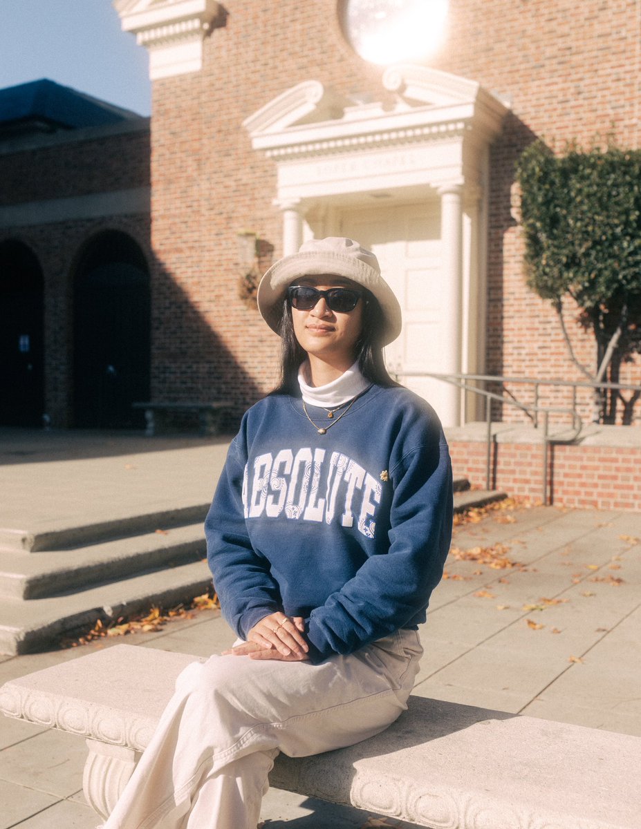 _absoluteusa's tweet photo. LAST DAY TO GRAB A CREWNECK! WILL NEVER BE RESTOCKING THIS DESIGN. Shop https://t.co/Jlw4s7g7BU 💙 https://t.co/aaaJPzrCGD