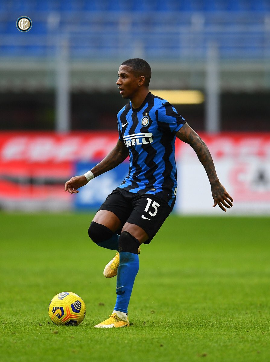 Ashley Young tweet media