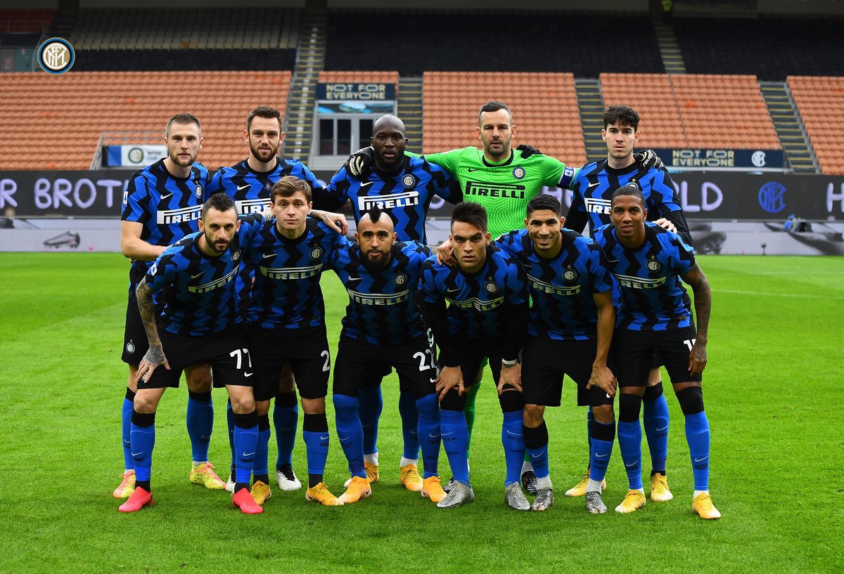 Ashley Young tweet media