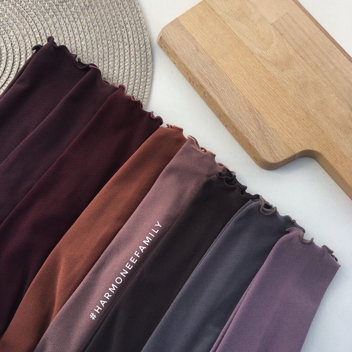 ainstorehjb's tweet photo. Siapa suka warna earth tone ? Warna-warna yang paling selamat dan padan dengan semua baju 😍 . Lagi best kualiti Handsock Dalila memang tiada tandingan dengan material moss crepe premium 🥰 https://t.co/5dwvV3R3zW